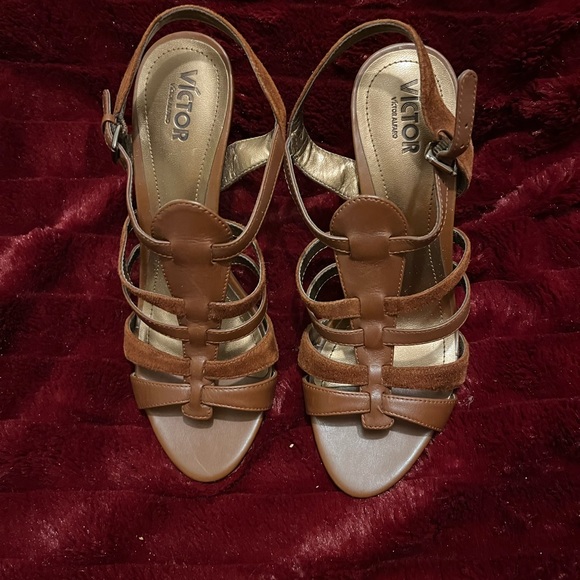 Sandals - Picture 2 of 2